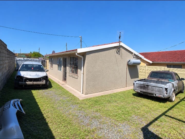 3 Bedroom Property for Sale in Sunnyridge Eastern Cape